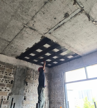 玉林玉州區自建房樓板碳纖維加固工程案例
